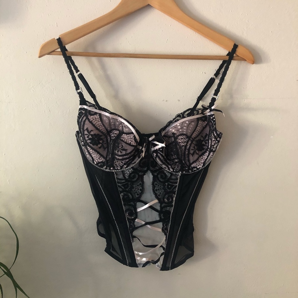 Victoria Secret sexy lace corset in pink and black